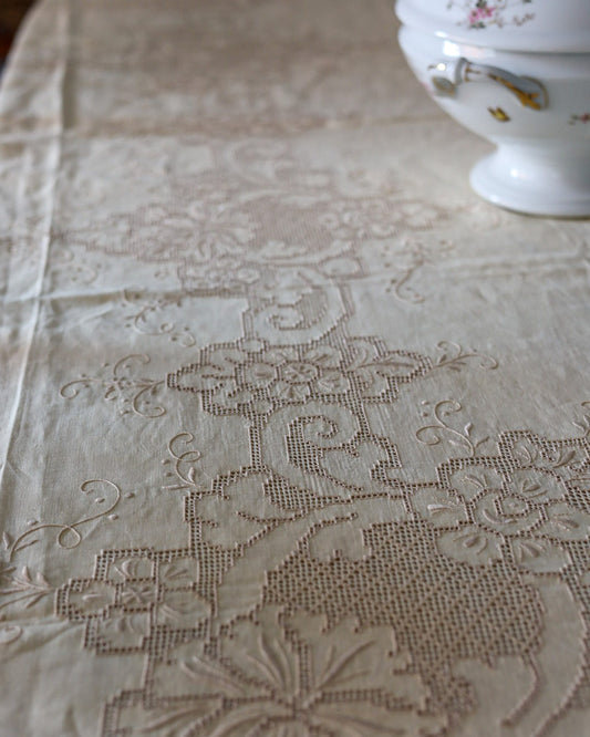 Tovaglia sfilato siciliano avorio con 12 tovaglioli