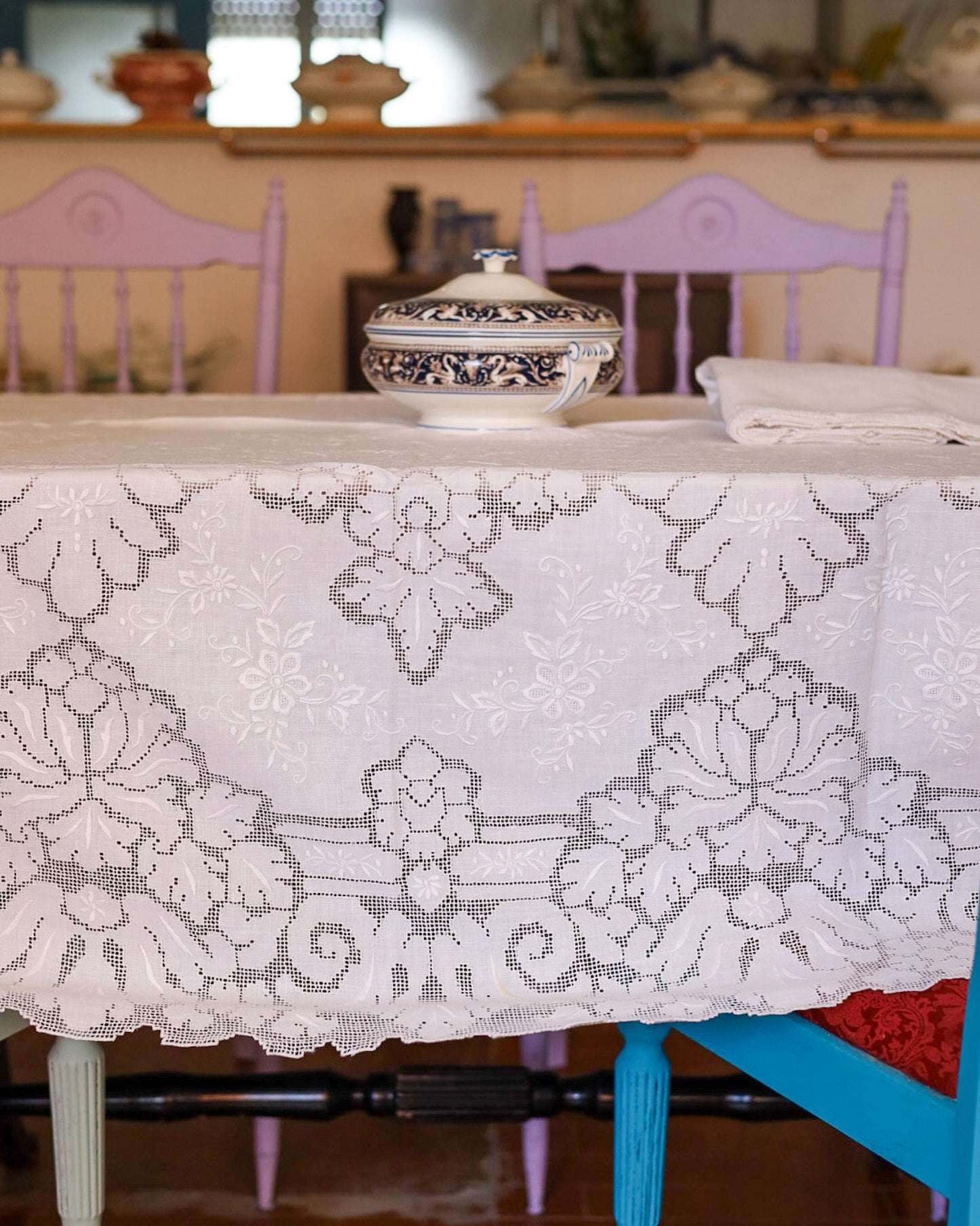 Tovaglia in sfilato siciliano con 12 tovaglioli