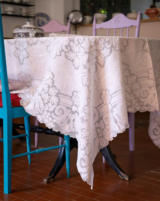 Tovaglia in sfilato siciliano con 12 tovaglioli