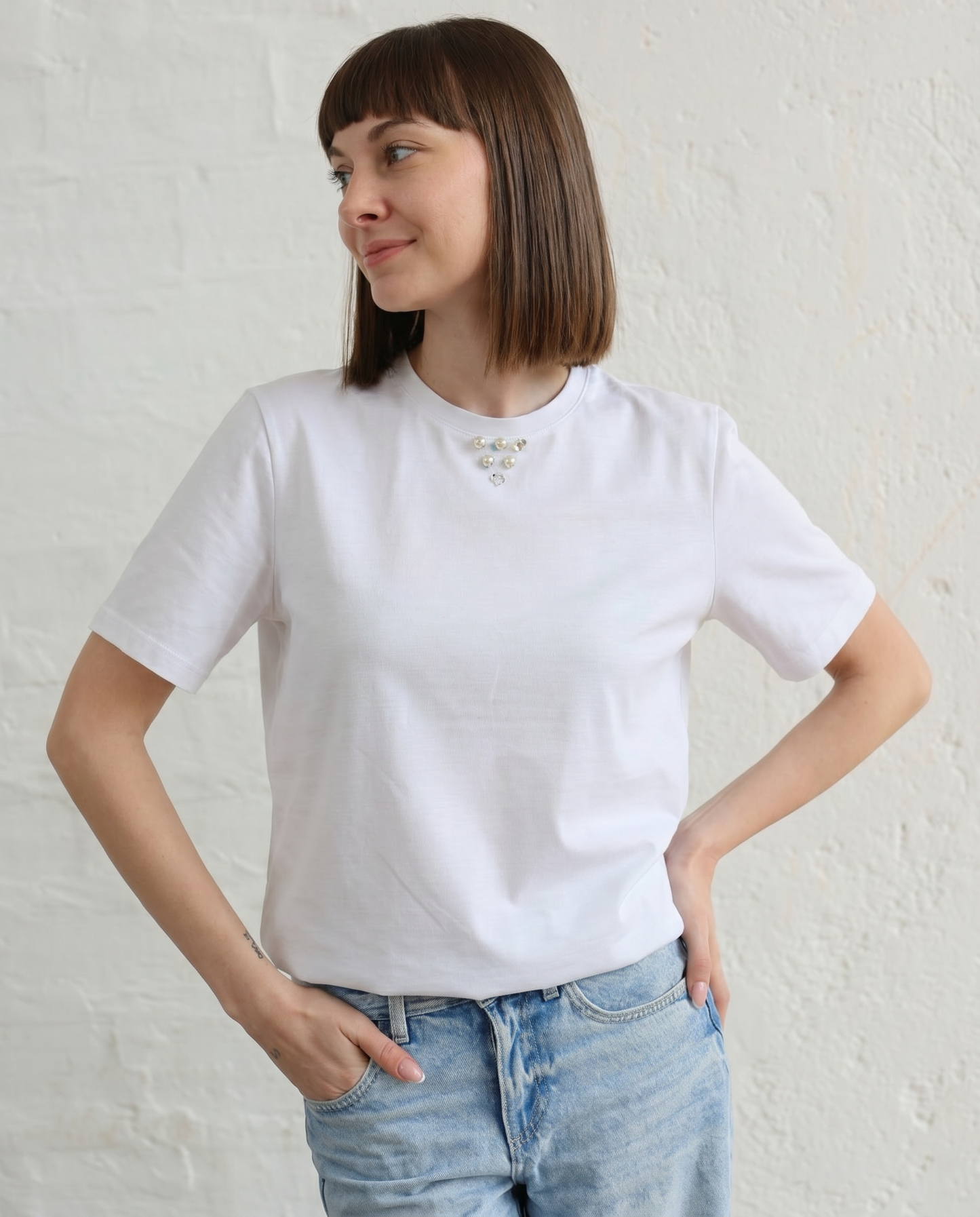 HY 33.33 — T-shirt in Cotone Filo di Scozia — Ricamo a Mano, Manifattura Made in Italy