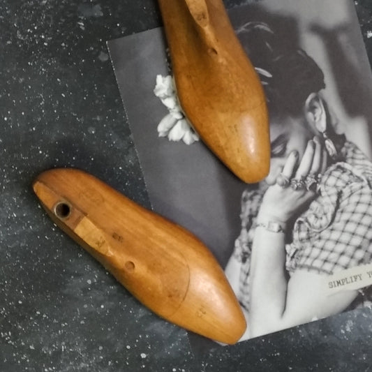 Forma scarpe da donna in legno